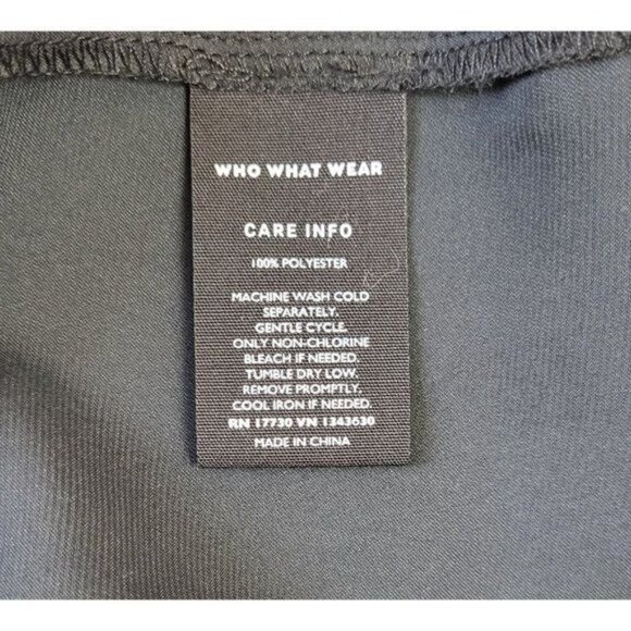 Who What Wear Black Flowy Mock Neck Peplum Blouse Size Medium - Picture 8 of 9